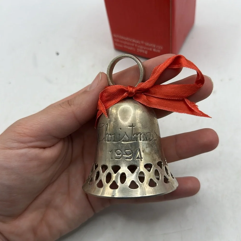 Vintage International Silver Co Silverplated Engraved Christmas 1994 Bell Decor